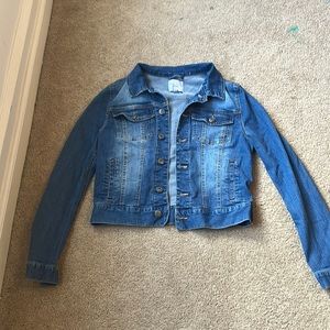Love Tree size small denim jacket. EUC!